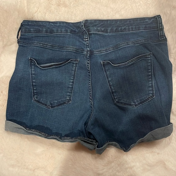Cute NWOT Denim Jean Shorts 12/31 - Picture 4 of 9